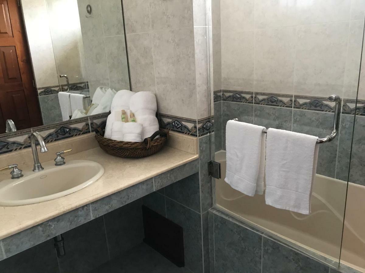 Hotel Belvedere Guatemala City Bagian luar foto